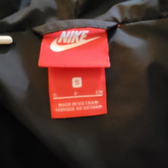 Nike Jacket - Picture 5 of 7